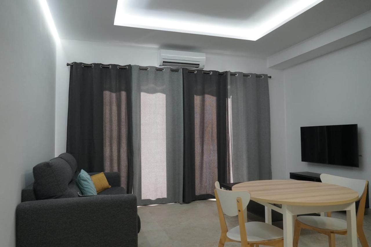 Apartamento Turistico Hermanos Infantes エステポナ エクステリア 写真