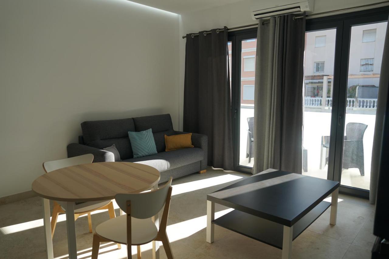 Apartamento Turistico Hermanos Infantes エステポナ エクステリア 写真